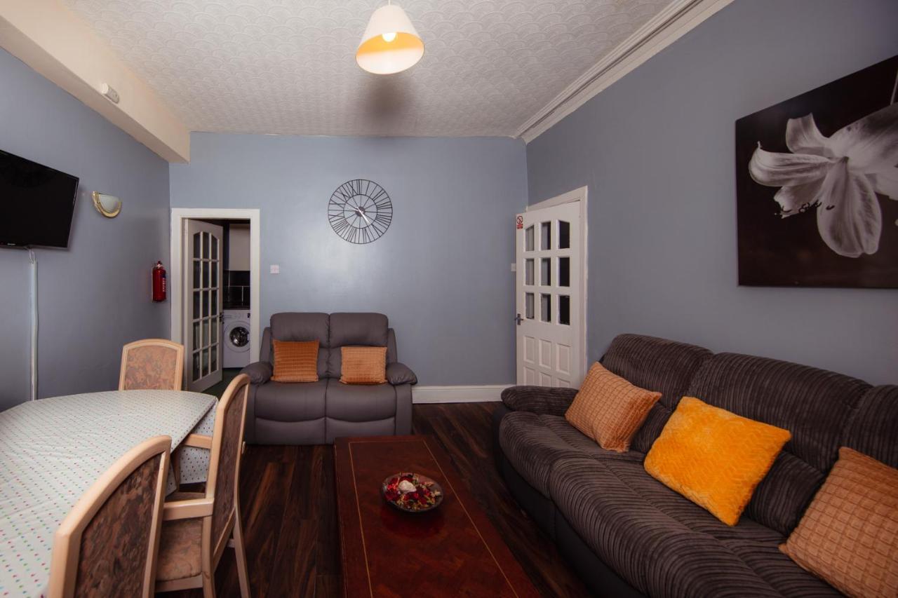 Super Central 4Bedroom Apartment At The Meadows Edinburgh Dış mekan fotoğraf
